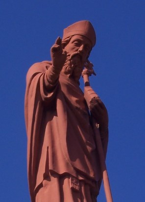 Statue_de_Saint_Eucherius_de_Lyon_(cropped).jpg